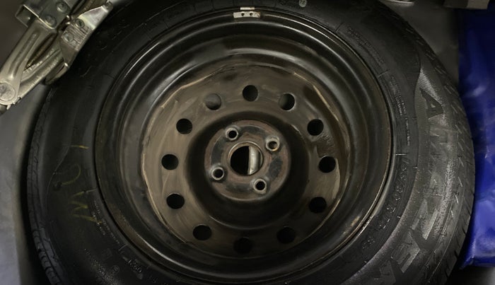 2014 Maruti Swift VXI, Petrol, Manual, 55,241 km, Spare Tyre