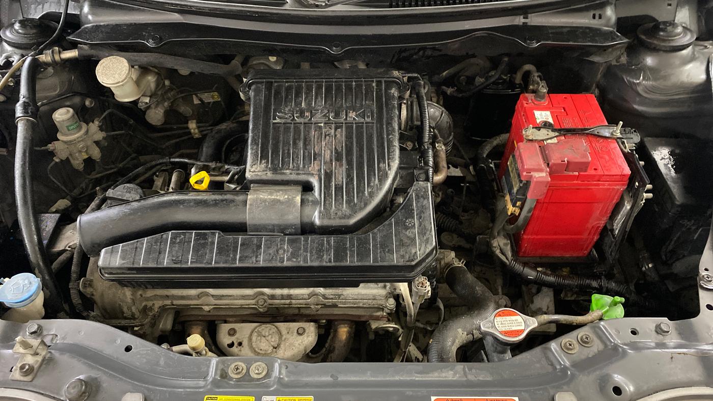 2014 Maruti Swift VXI, Petrol, Manual, 12,345 km, Engine View
