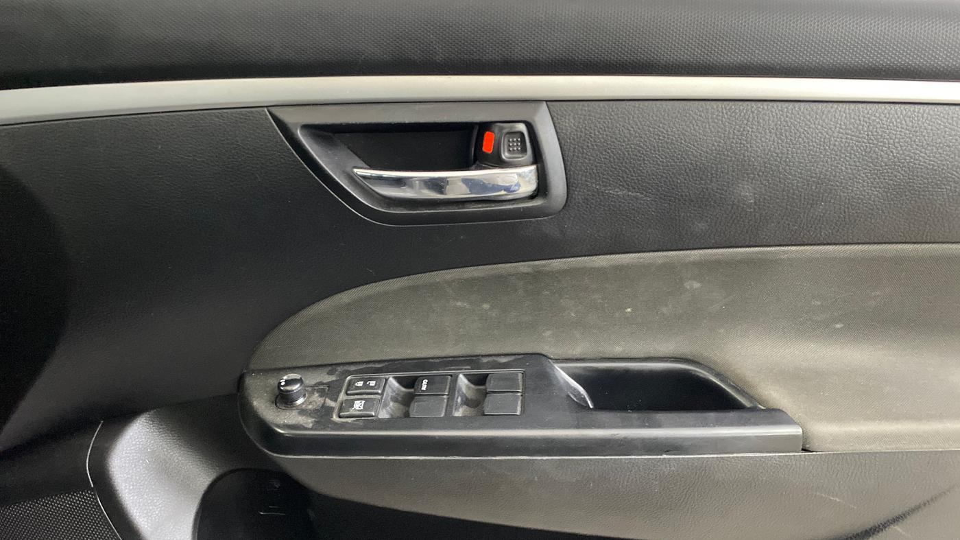 2014 Maruti Swift VXI, Petrol, Manual, 12,345 km, Driver Side Door Panels Control