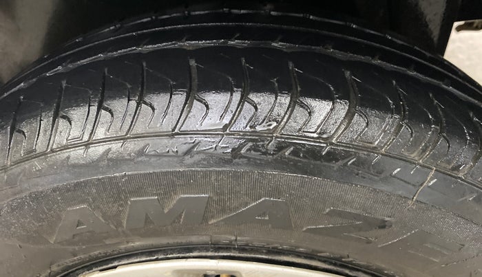 2014 Maruti Swift VXI, Petrol, Manual, 55,241 km, Left Rear Tyre Tread