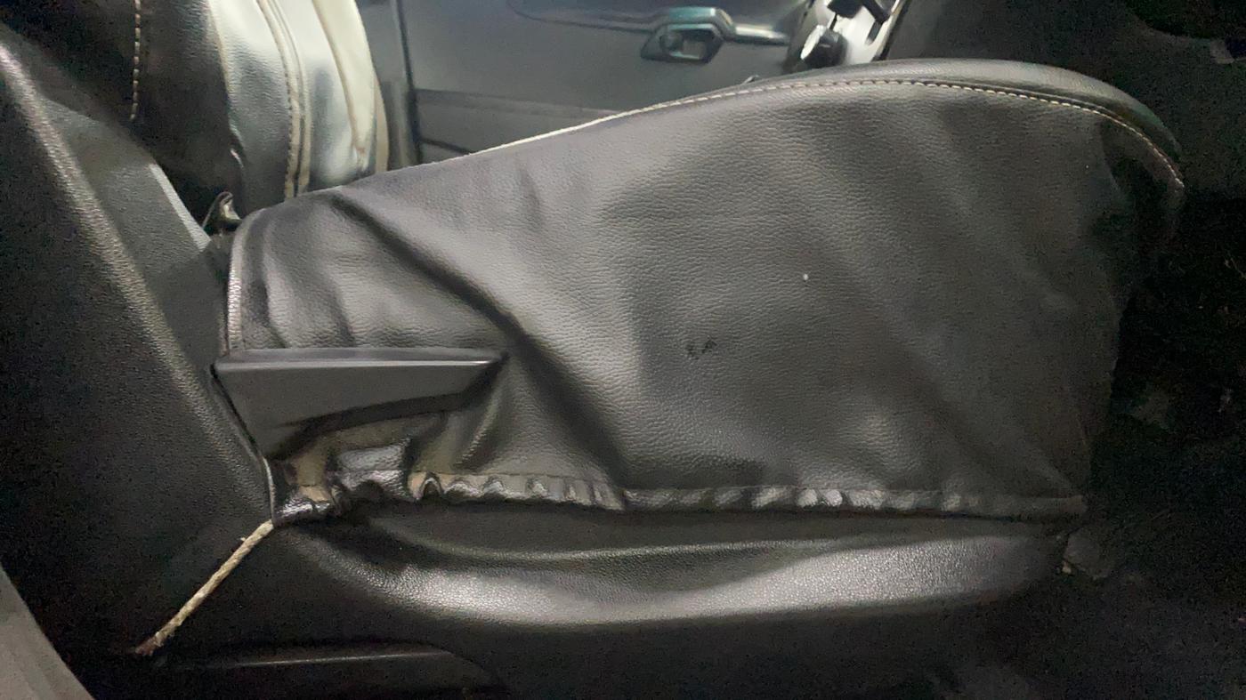 2018 Mahindra KUV 100 NXT K2 P 6 STR, Petrol, Manual, 26,324 km, Driver Side Adjustment Panel