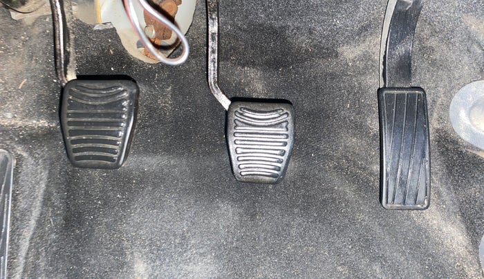 2018 Mahindra KUV 100 NXT K2 P 6 STR, Petrol, Manual, 26,324 km, Pedals