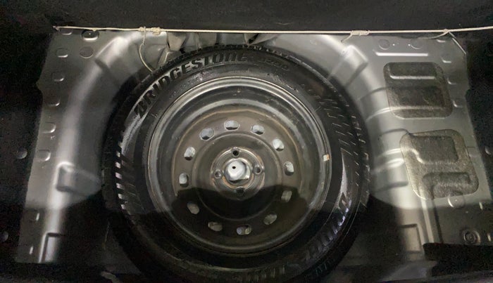 2018 Mahindra KUV 100 NXT K2 P 6 STR, Petrol, Manual, 26,324 km, Spare Tyre