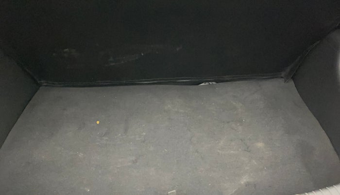 2017 Hyundai Grand i10 MAGNA 1.2 KAPPA VTVT, Petrol, Manual, 58,794 km, Boot Inside