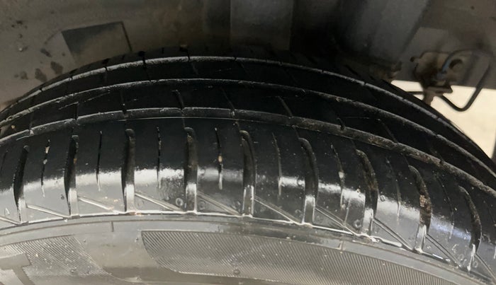 2017 Hyundai Grand i10 MAGNA 1.2 KAPPA VTVT, Petrol, Manual, 58,794 km, Left Rear Tyre Tread