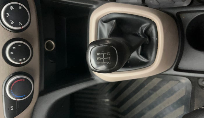 2017 Hyundai Grand i10 MAGNA 1.2 KAPPA VTVT, Petrol, Manual, 58,794 km, Gear Lever