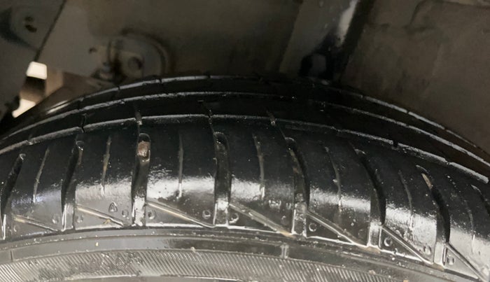 2017 Hyundai Grand i10 MAGNA 1.2 KAPPA VTVT, Petrol, Manual, 58,794 km, Right Rear Tyre Tread