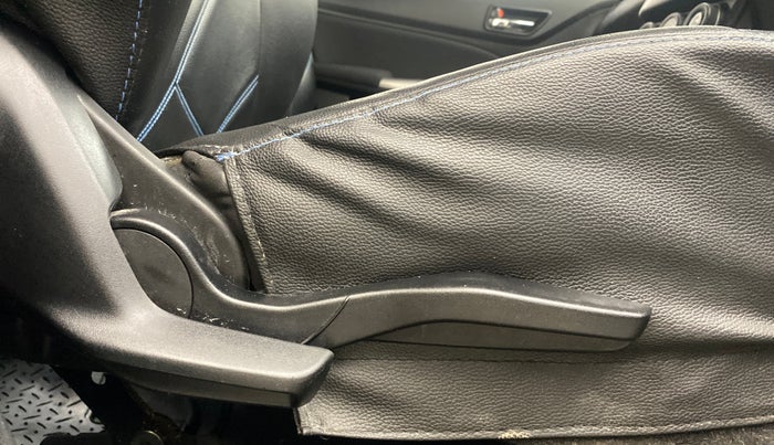 2020 Maruti Swift ZXI, Petrol, Manual, 66,031 km, Driver Side Adjustment Panel