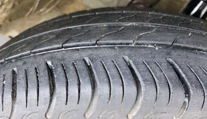 2020 Honda Amaze 1.2 V CVT I VTEC, Petrol, Automatic, 28,269 km, Right Front Tyre Tread