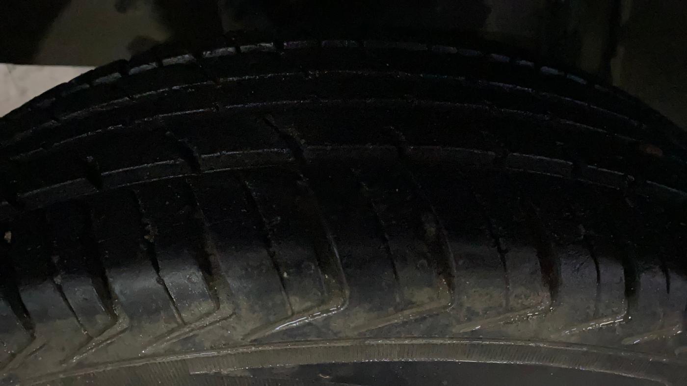 2016 Datsun Redi Go T, Petrol, Manual, 20,630 km, Right Rear Tyre Tread