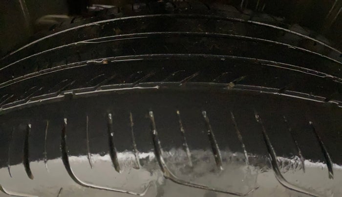 2023 Maruti FRONX DELTA PLUS 1.2MT, Petrol, Manual, 1,11,061 km, Right Rear Tyre Tread