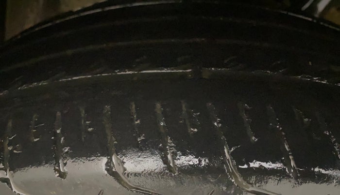 2023 Maruti FRONX DELTA PLUS 1.2MT, Petrol, Manual, 1,11,061 km, Left Front Tyre Tread