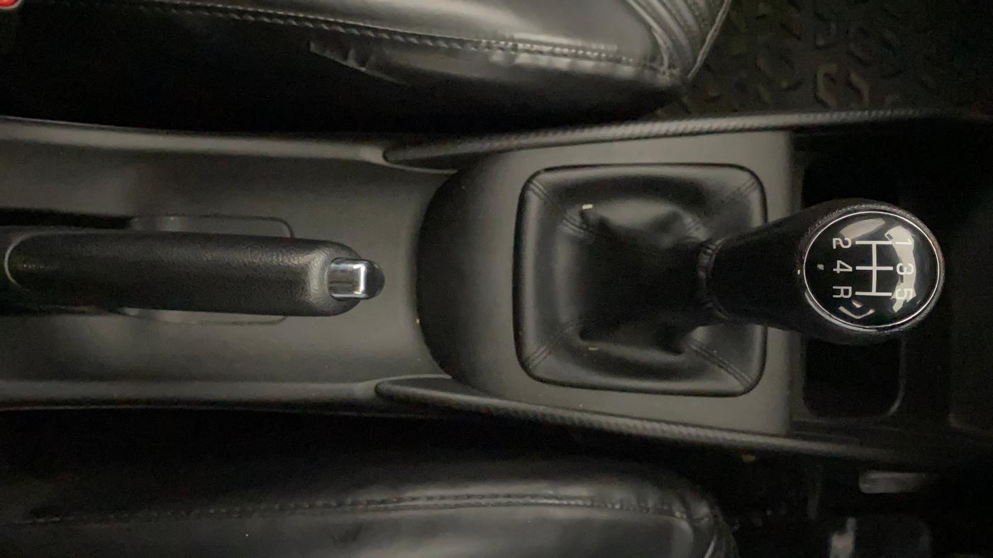 2023 Maruti FRONX DELTA PLUS 1.2MT, Petrol, Manual, 1,11,061 km, Gear Lever