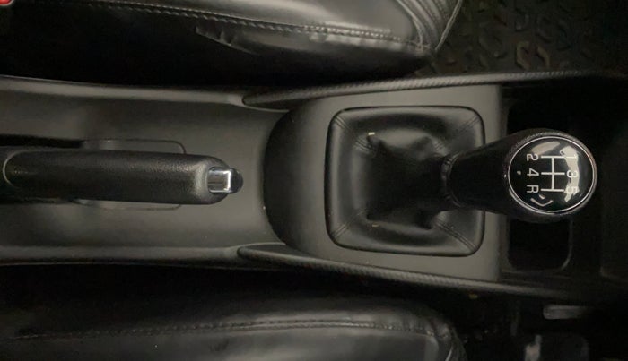 2023 Maruti FRONX DELTA PLUS 1.2MT, Petrol, Manual, 1,11,061 km, Gear Lever