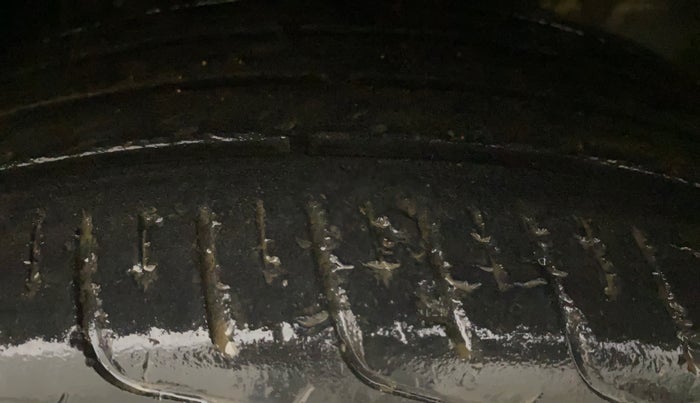 2023 Maruti FRONX DELTA PLUS 1.2MT, Petrol, Manual, 1,11,061 km, Right Front Tyre Tread