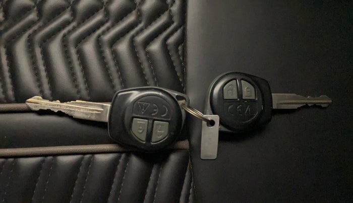 2023 Maruti FRONX DELTA PLUS 1.2MT, Petrol, Manual, 1,11,061 km, Key Close Up