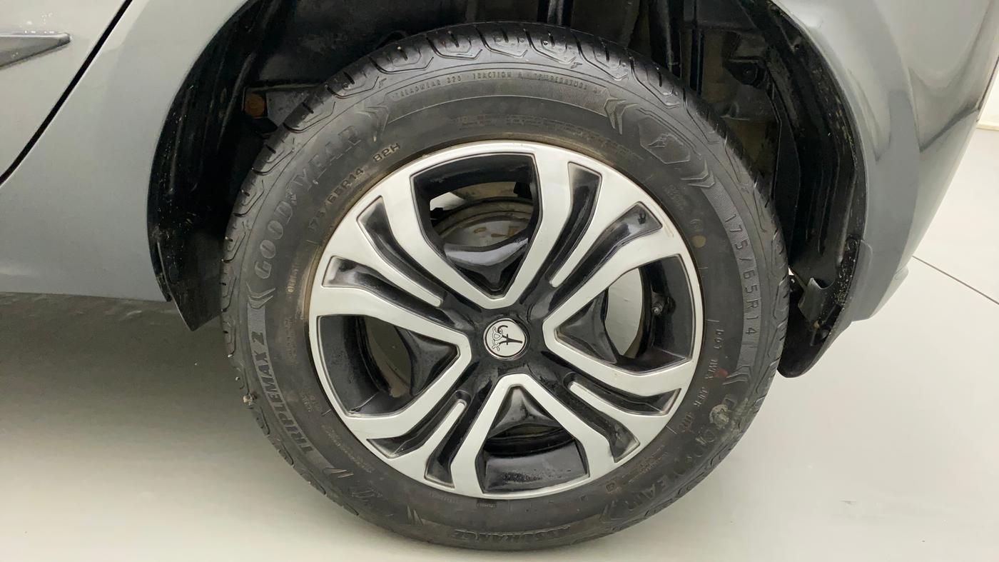 2022 Tata Tiago XZ PLUS CNG, CNG, Manual, 36,348 km, Left Rear Wheel