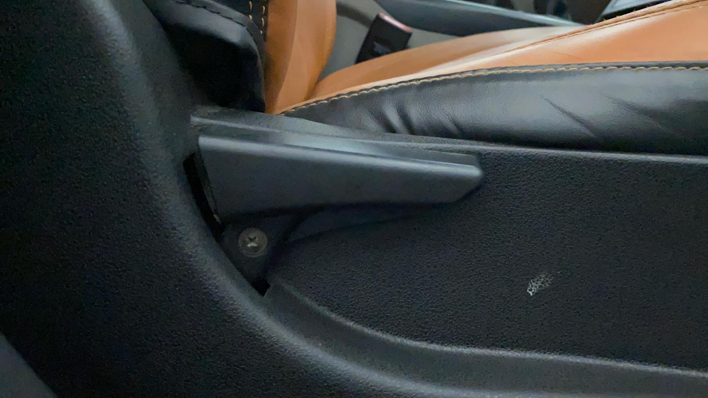 2018 Tata NEXON XE PETROL, Petrol, Manual, 1,13,590 km, Driver Side Adjustment Panel