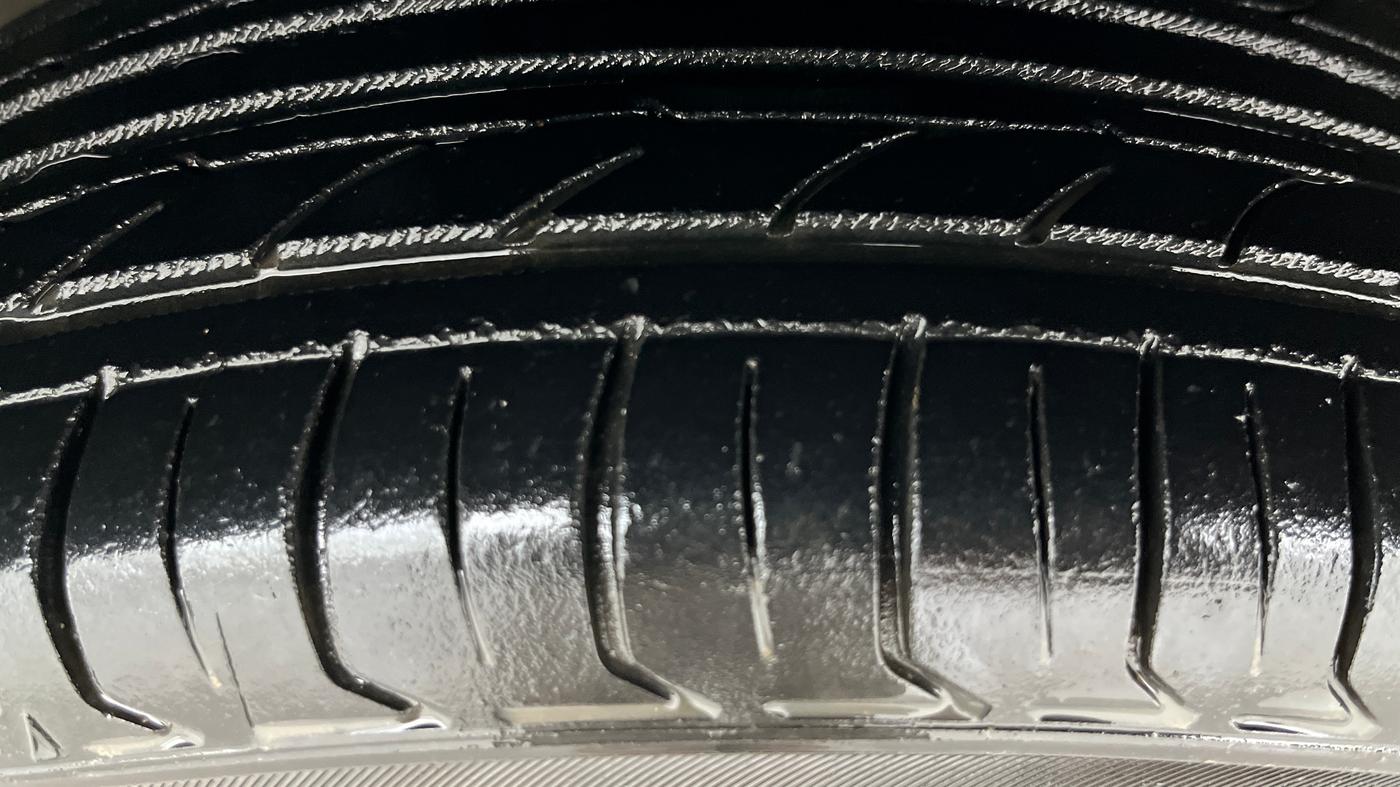 2016 Maruti Celerio VXI AMT, Petrol, Automatic, 54,376 km, Left Front Tyre Tread