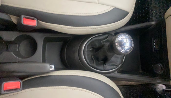 2014 Hyundai i20 SPORTZ 1.2, Petrol, Manual, 65,456 km, Gear Lever