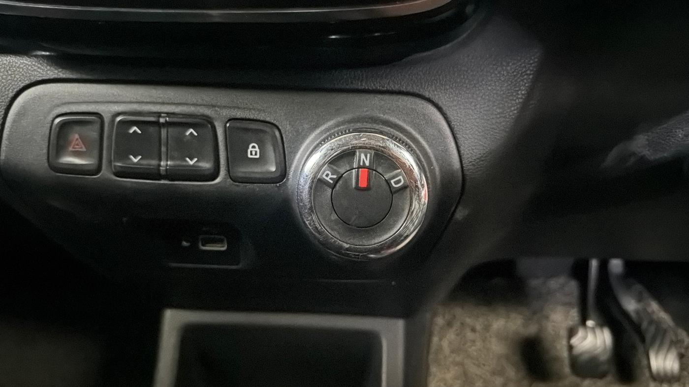2019 Renault Kwid RXT 1.0 AMT (O), Petrol, Automatic, 62,978 km, Gear Lever