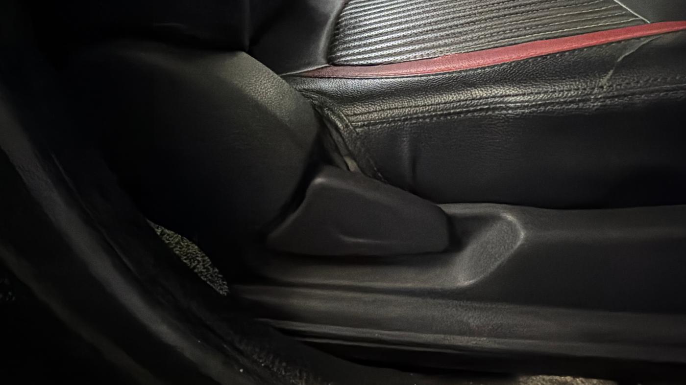 2019 Renault Kwid RXT 1.0 AMT (O), Petrol, Automatic, 62,978 km, Driver Side Adjustment Panel