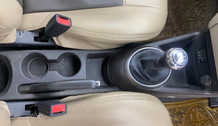 2013 Hyundai i20 MAGNA 1.2, Petrol, Manual, 94,273 km, Gear Lever