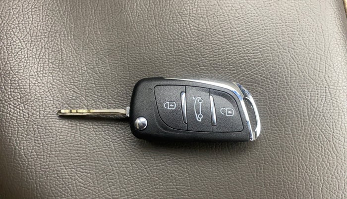 2013 Hyundai i20 MAGNA 1.2, Petrol, Manual, 94,273 km, Key Close Up