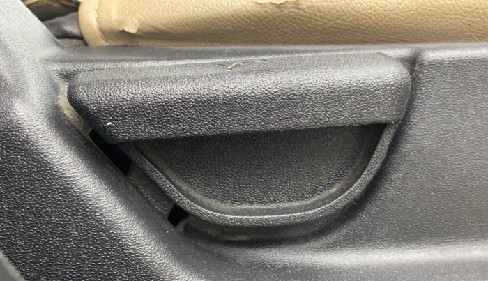 2013 Hyundai i20 MAGNA 1.2, Petrol, Manual, 94,273 km, Driver Side Adjustment Panel