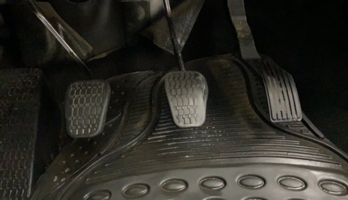 2023 Tata PUNCH CREATIVE  MT, Petrol, Manual, 18,719 km, Pedals