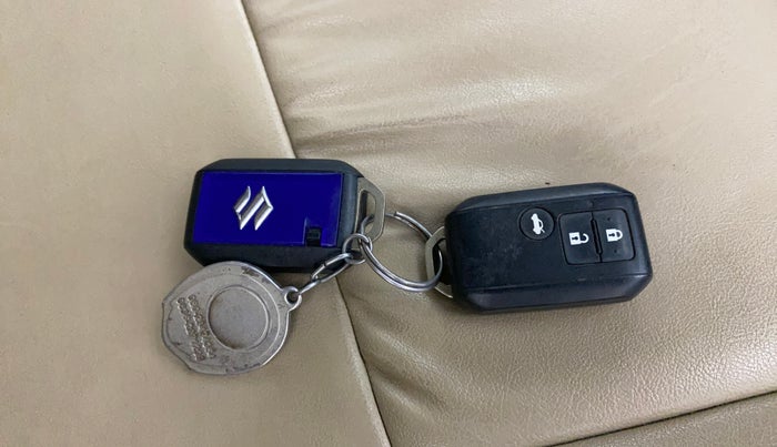 2020 Maruti Dzire ZXI Plus AMT, Petrol, Automatic, 67,414 km, Key Close Up