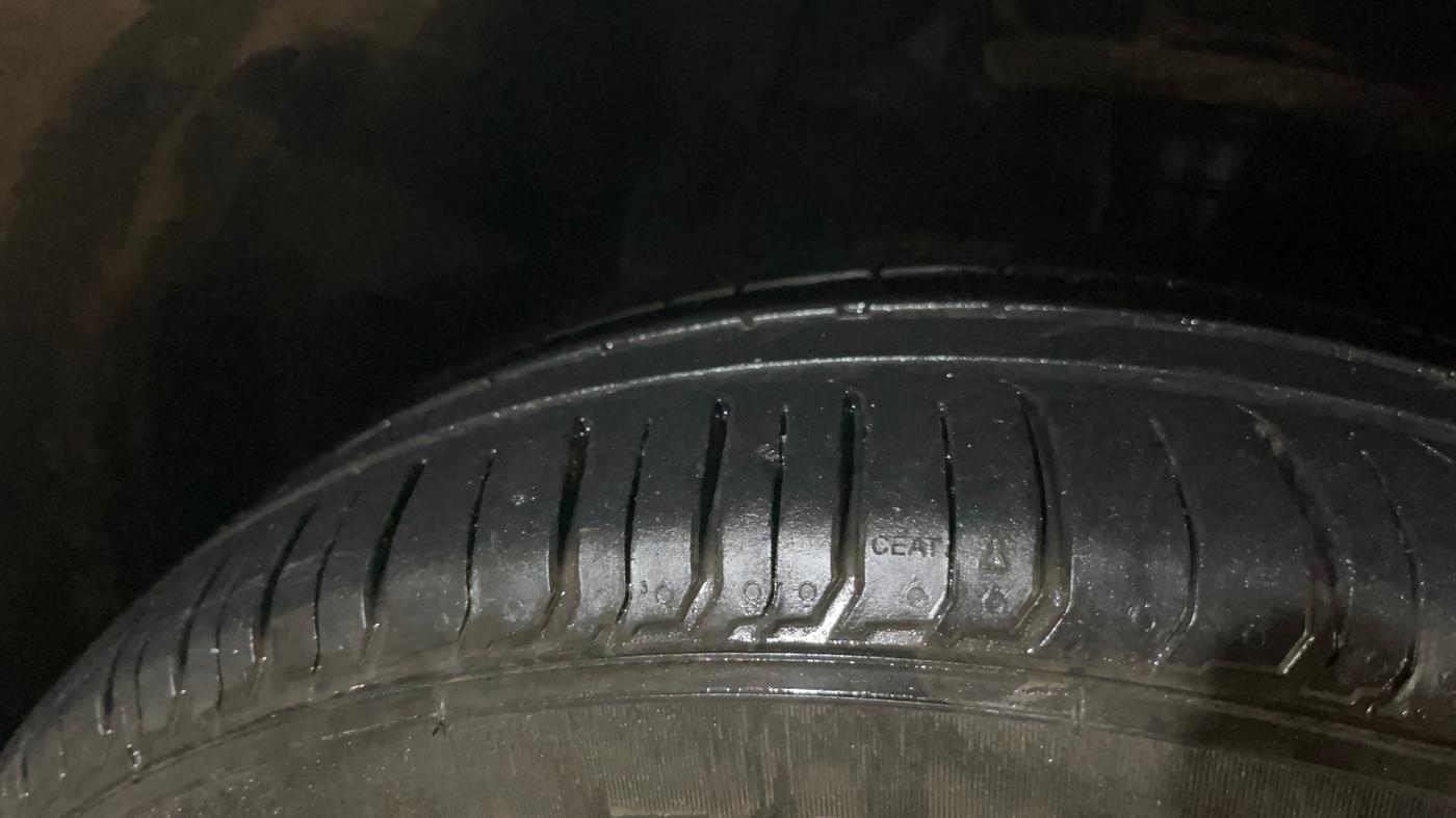 2022 Maruti BREZZA ZXI SMART HYBRID , Petrol, Manual, 70,182 km, Right Front Tyre Tread