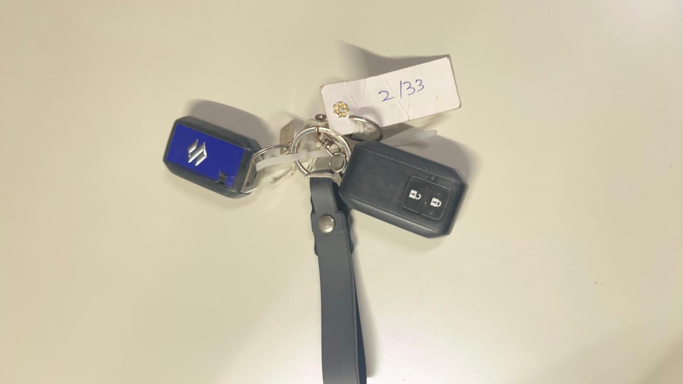 2022 Maruti BREZZA ZXI SMART HYBRID , Petrol, Manual, 70,182 km, Key Close Up