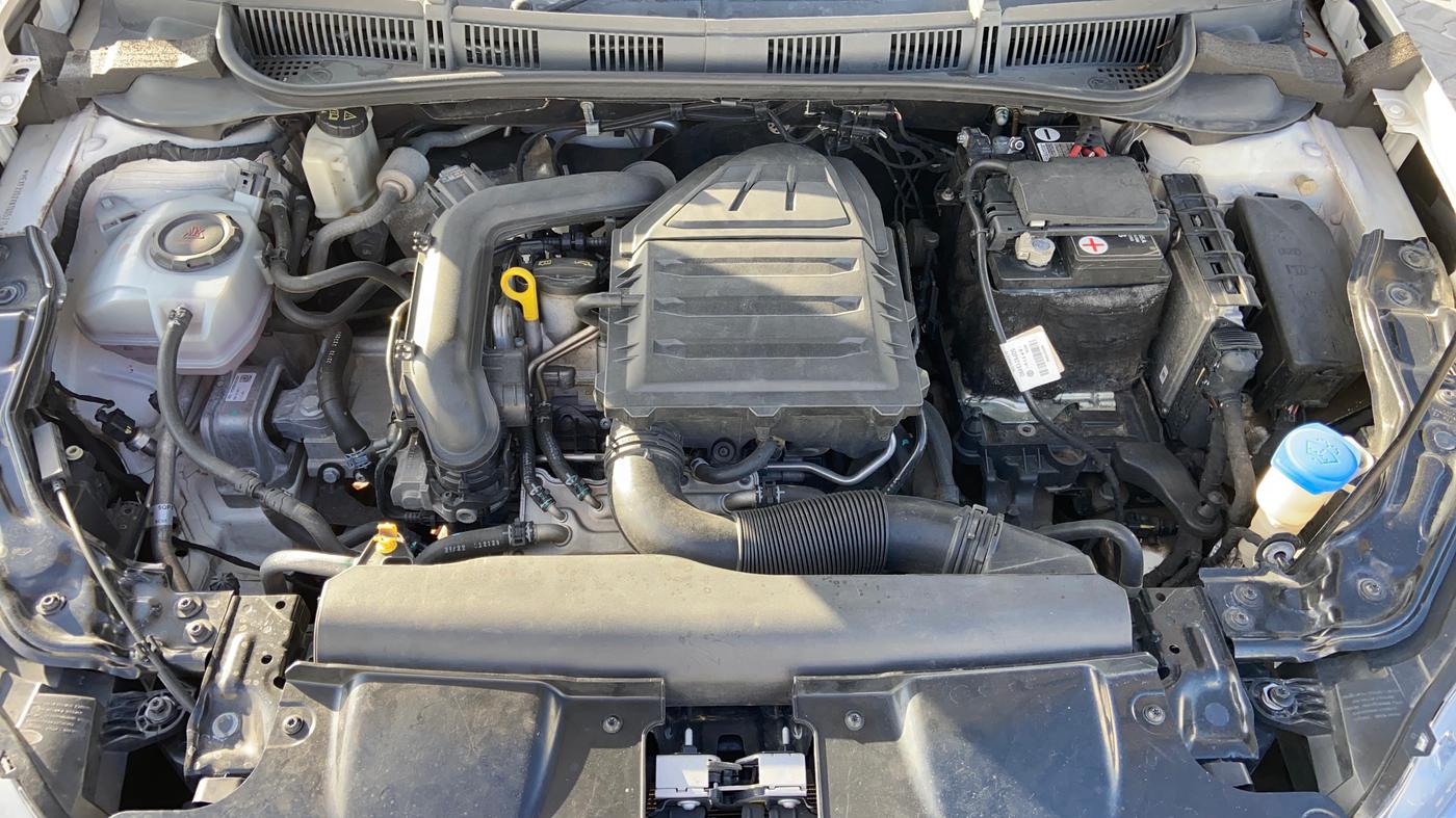 2022 Volkswagen VIRTUS TOPLINE TSI 1.0 AT, Petrol, Automatic, 50,044 km, Engine View