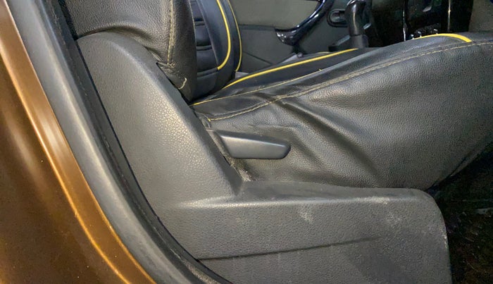 2015 Renault Duster 85 PS RXL DIESEL, Diesel, Manual, 80,782 km, Driver Side Adjustment Panel