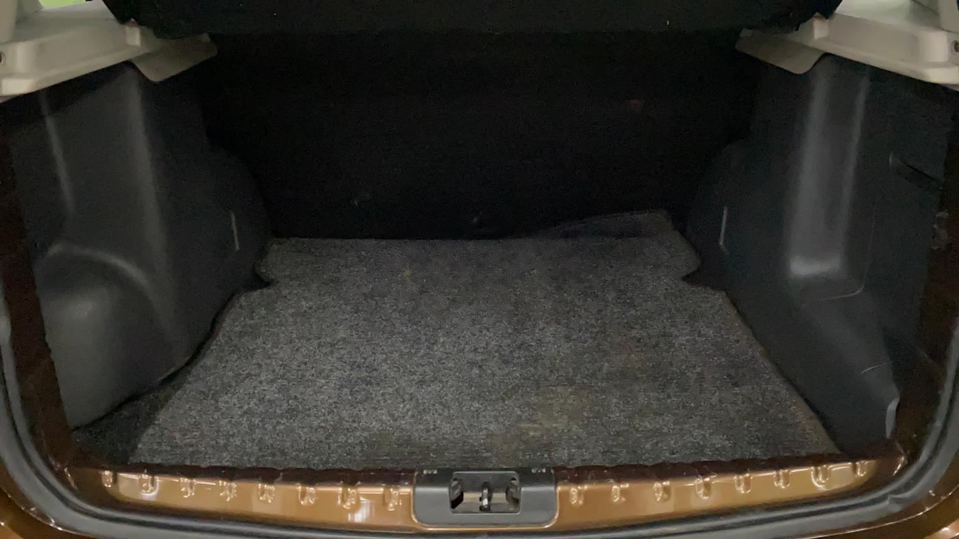 2015 Renault Duster 85 PS RXL DIESEL, Diesel, Manual, 80,782 km, Boot Inside