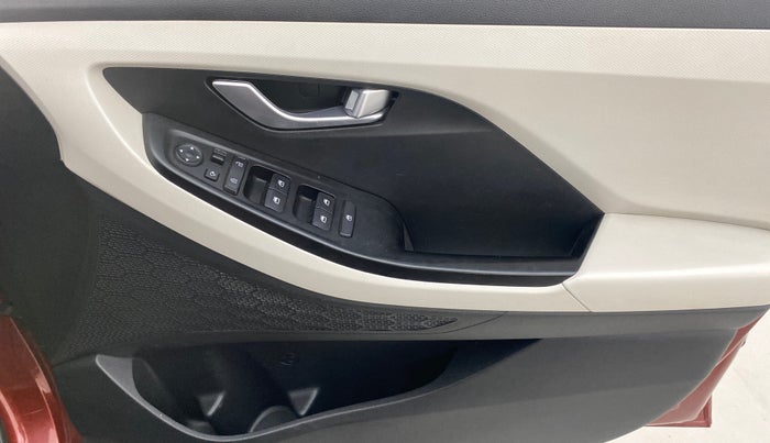 2022 Hyundai Creta SX IVT 1.5 PETROL, Petrol, Automatic, 57,099 km, Driver Side Door Panels Control