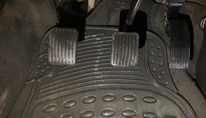 2017 Hyundai Xcent E+, Petrol, Manual, 62,475 km, Pedals