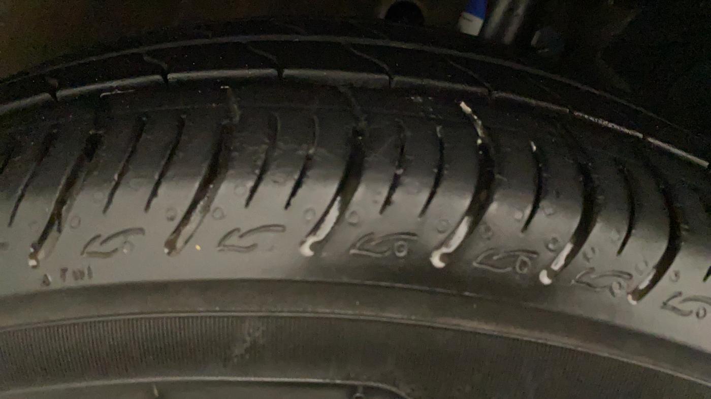2016 Maruti Baleno DELTA CVT PETROL 1.2, Petrol, Automatic, 66,531 km, Left Front Tyre Tread