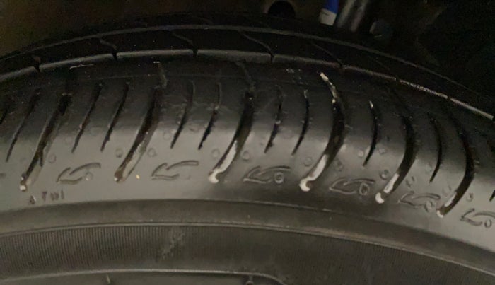 2016 Maruti Baleno DELTA CVT PETROL 1.2, Petrol, Automatic, 66,531 km, Left Front Tyre Tread