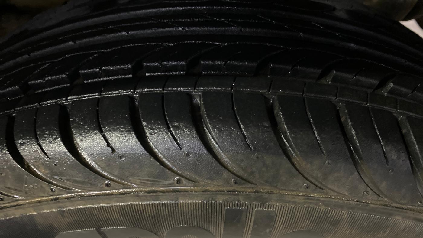 2025 Tata Tiago XZ PLUS CNG DUAL TONE, CNG, Manual, 16,412 km, Left Rear Tyre Tread