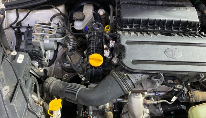 2025 Tata Tiago XZ PLUS CNG DUAL TONE, CNG, Manual, 16,412 km, Engine View - Right