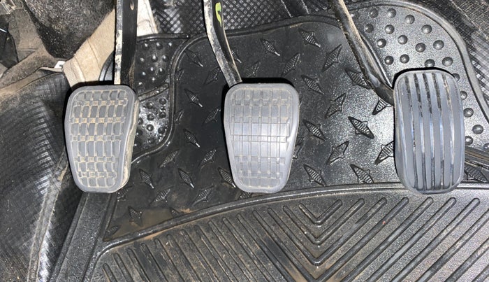 2025 Tata Tiago XZ PLUS CNG DUAL TONE, CNG, Manual, 16,412 km, Pedals