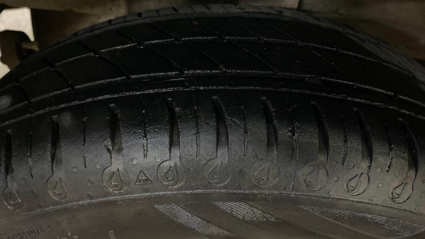 2025 Tata Tiago XZ PLUS CNG DUAL TONE, CNG, Manual, 16,412 km, Right Rear Tyre Tread