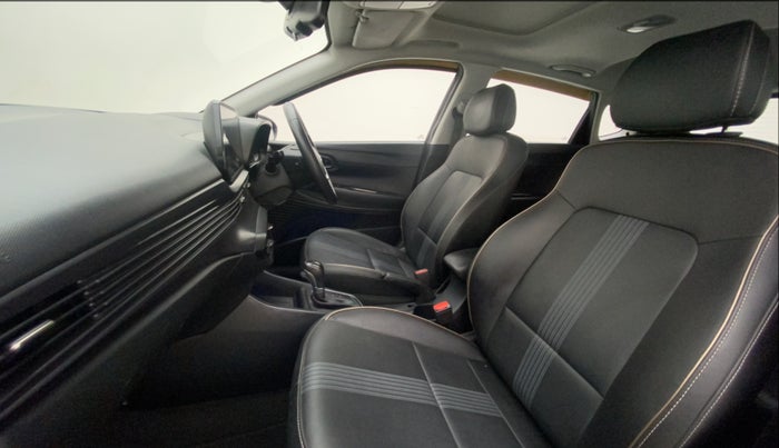 2022 Hyundai NEW I20 ASTA (O) 1.0 TURBO GDI DCT, Petrol, Automatic, 17,921 km, Right Side Front Door Cabin