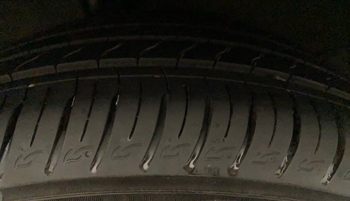 2023 KIA SONET HTK 1.2 PETROL MT, Petrol, Manual, 14,248 km, Right Front Tyre Tread