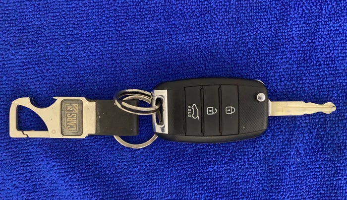 2023 KIA SONET HTK 1.2 PETROL MT, Petrol, Manual, 14,248 km, Key Close Up