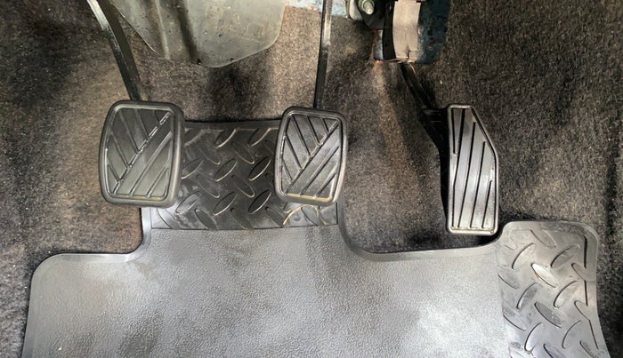 2023 Maruti Swift VXI, Petrol, Manual, 29,627 km, Pedals