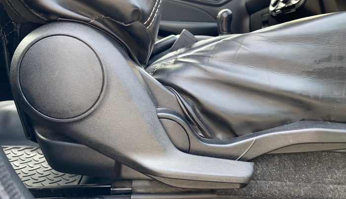 2023 Maruti Swift VXI, Petrol, Manual, 29,627 km, Driver Side Adjustment Panel