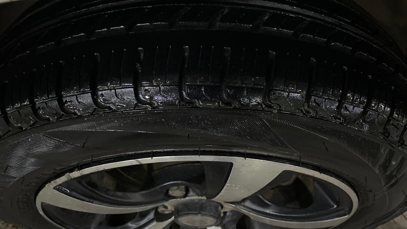 2016 Maruti Alto K10 VXI, Petrol, Manual, 50,625 km, Right Front Tyre Tread